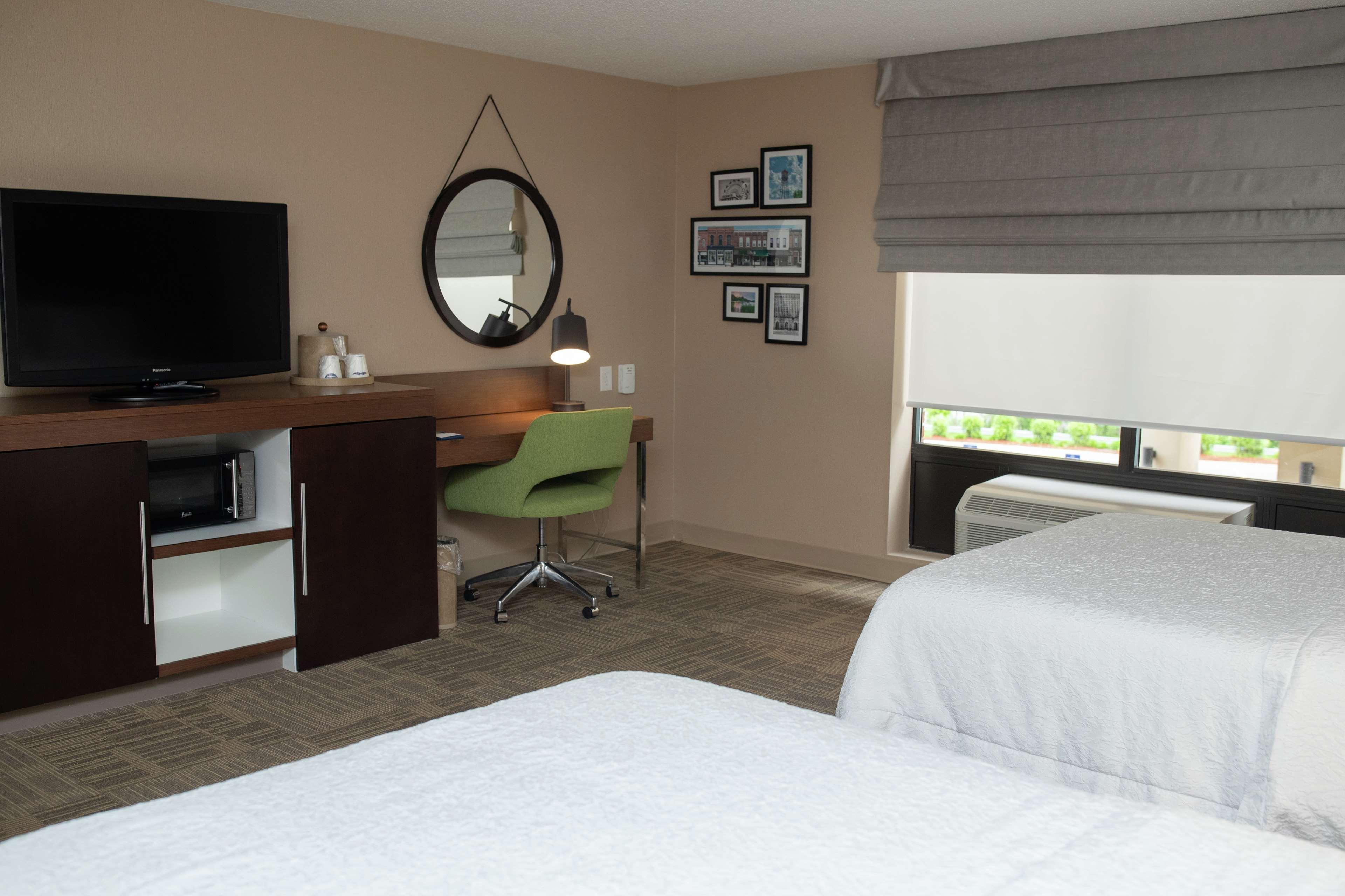 Hampton Inn Commerce/Novi Dış mekan fotoğraf