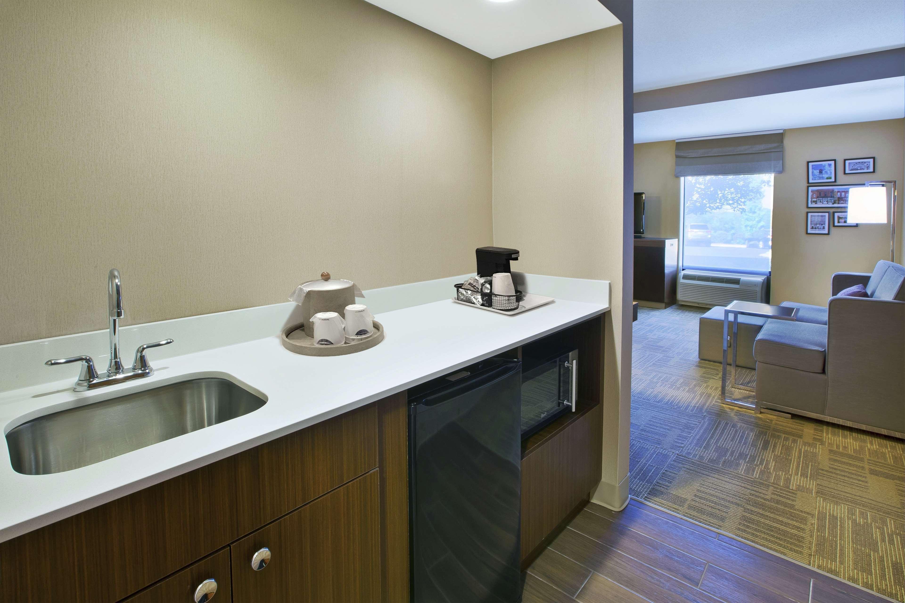 Hampton Inn Commerce/Novi Dış mekan fotoğraf