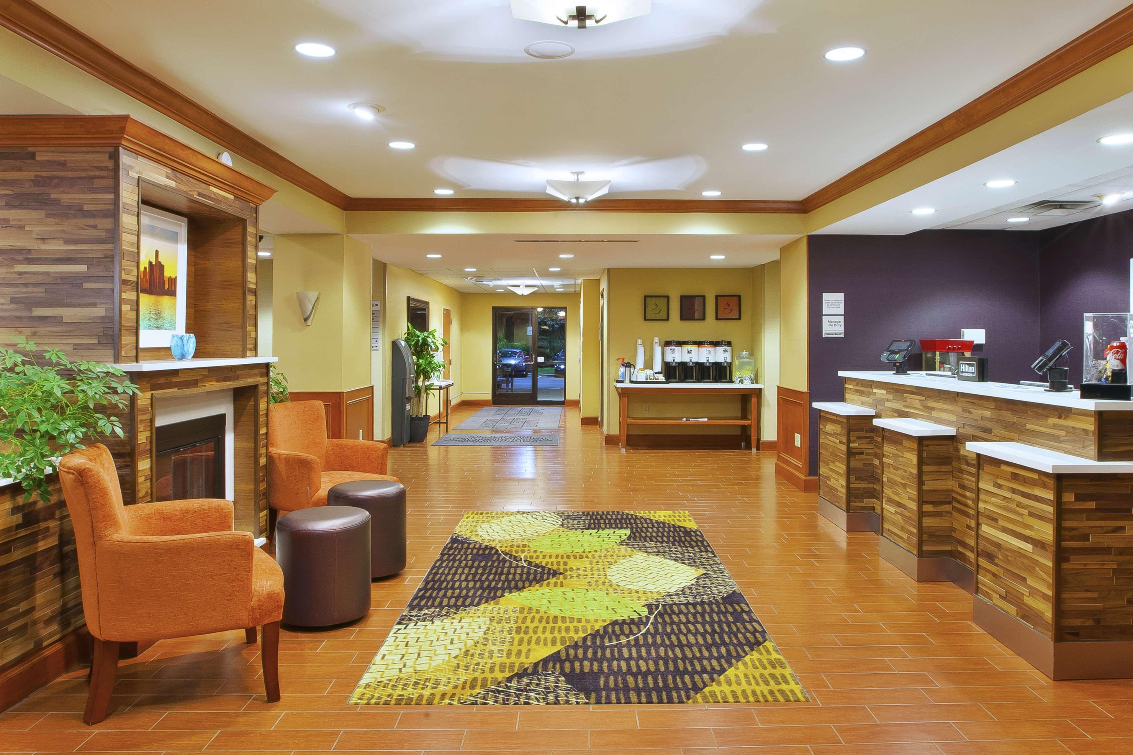 Hampton Inn Commerce/Novi Dış mekan fotoğraf