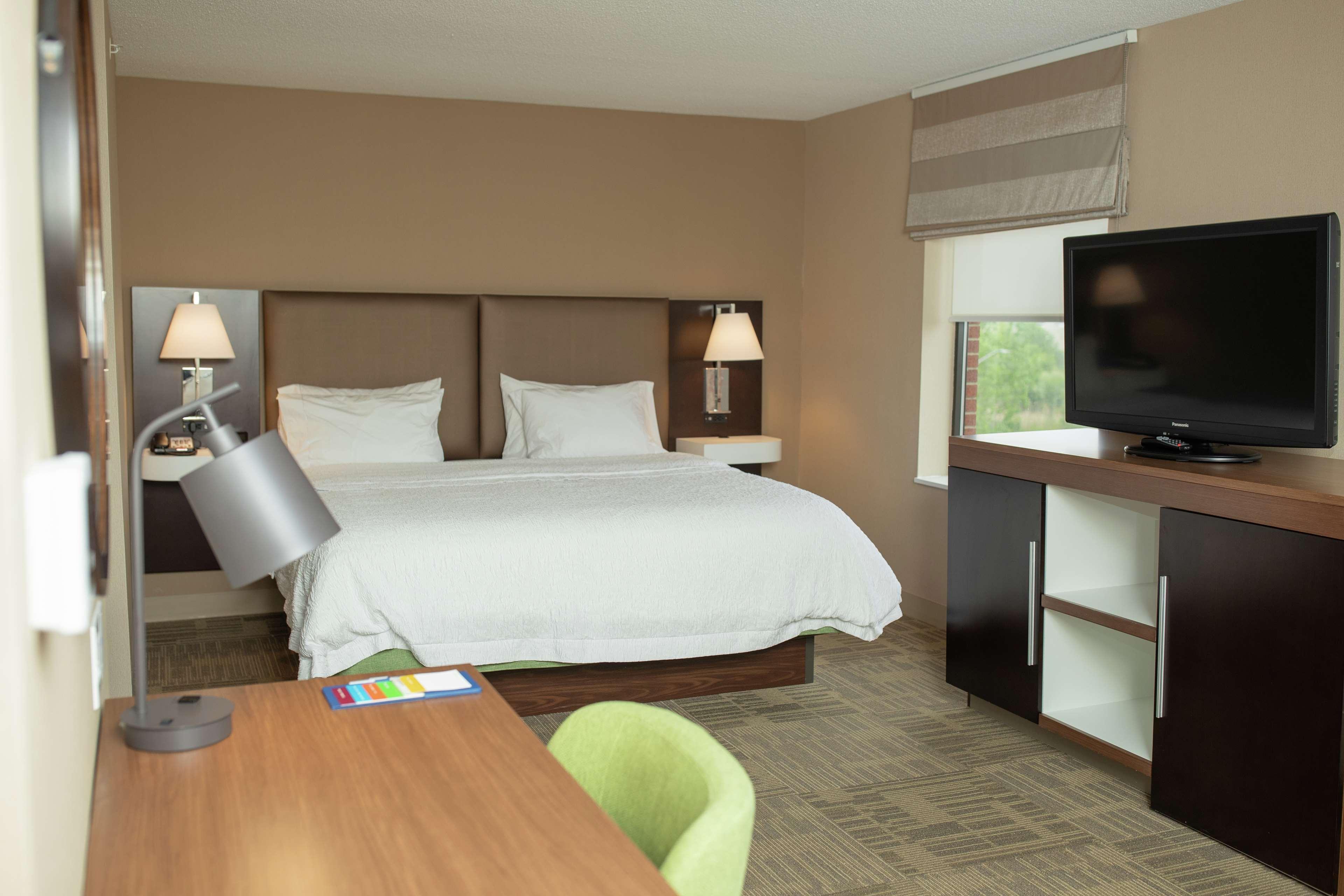 Hampton Inn Commerce/Novi Dış mekan fotoğraf