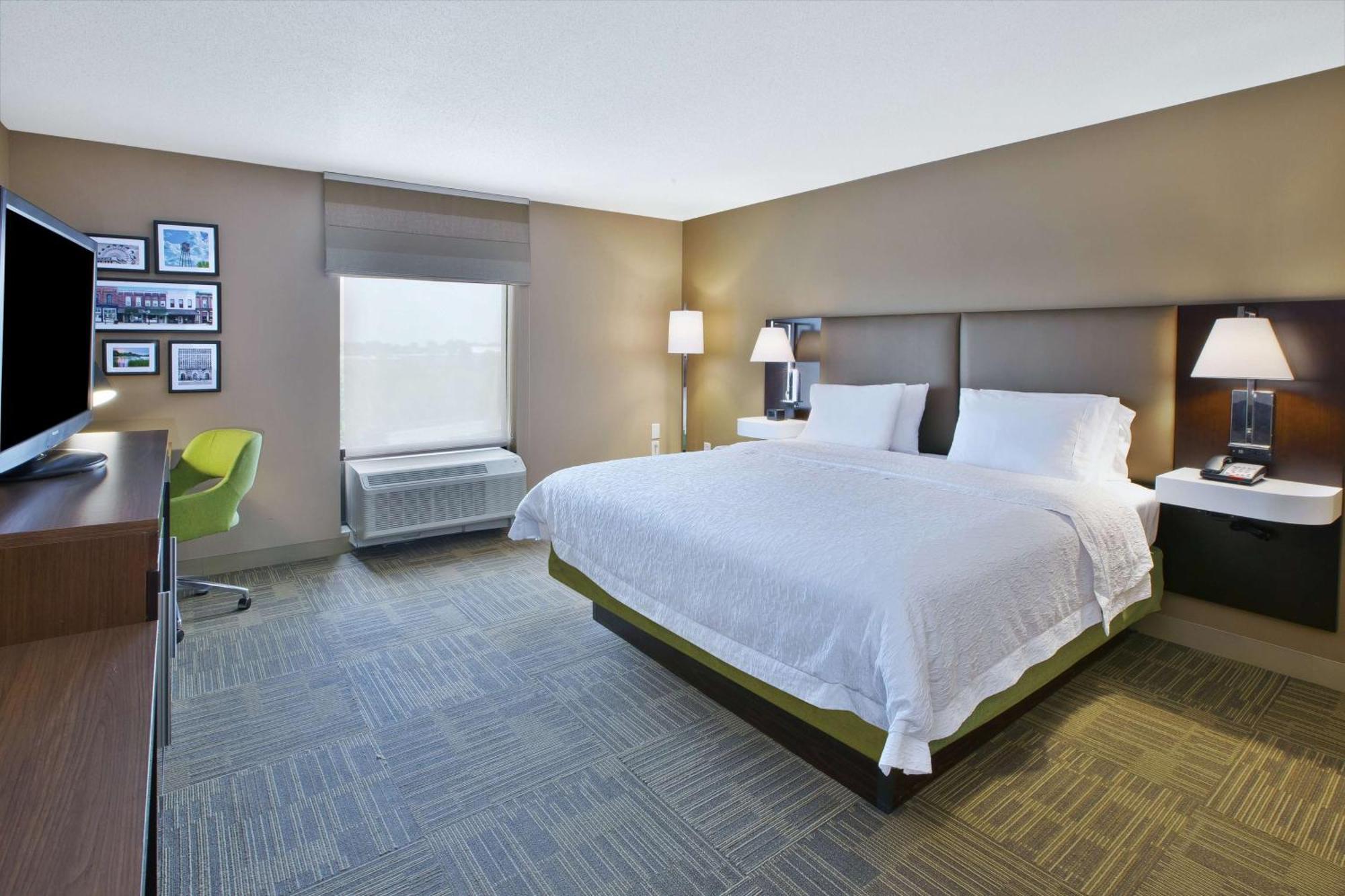 Hampton Inn Commerce/Novi Dış mekan fotoğraf