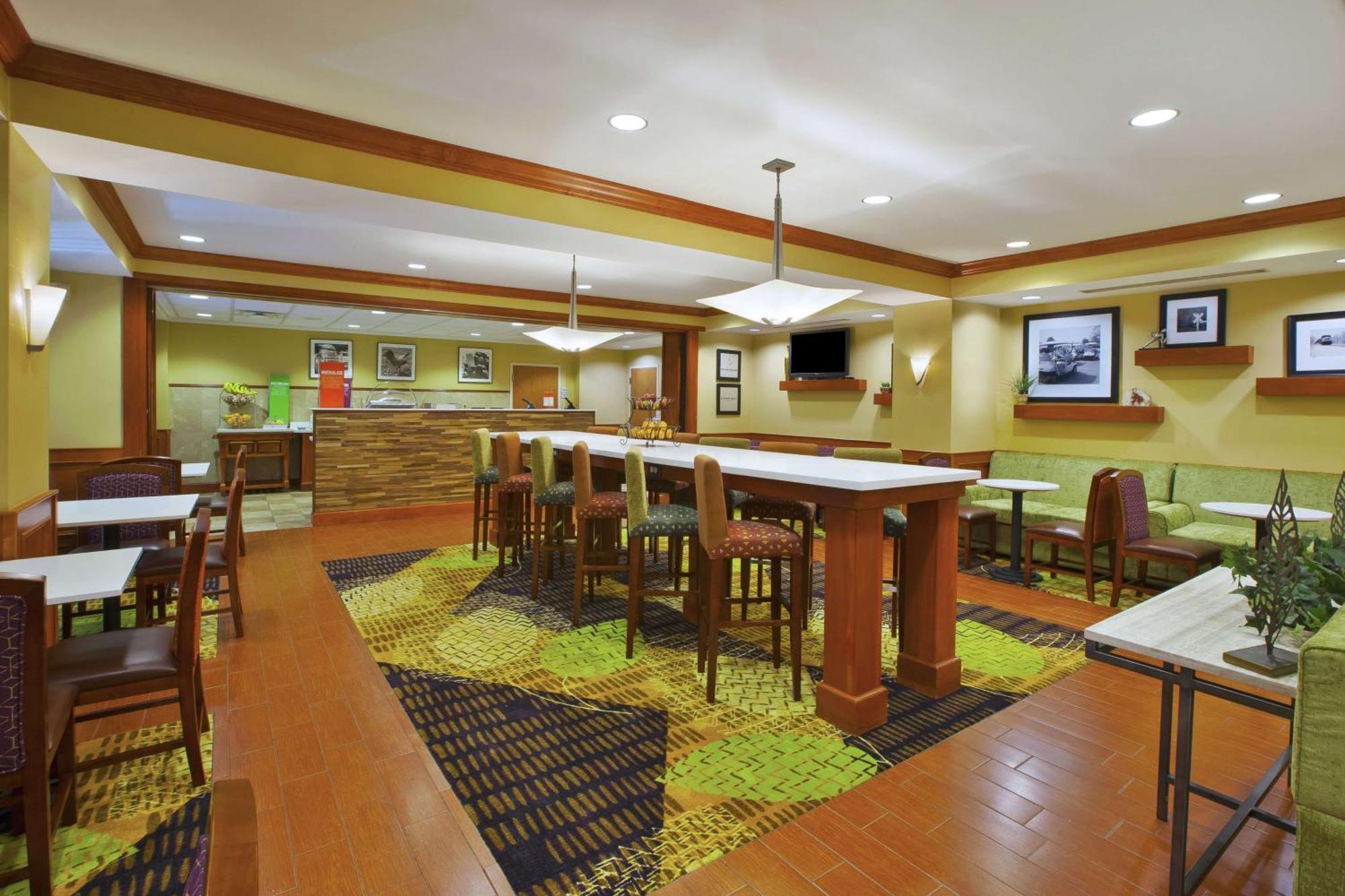 Hampton Inn Commerce/Novi Dış mekan fotoğraf