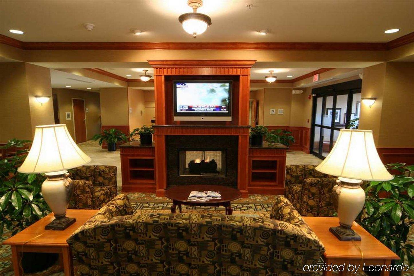 Hampton Inn Commerce/Novi İç mekan fotoğraf