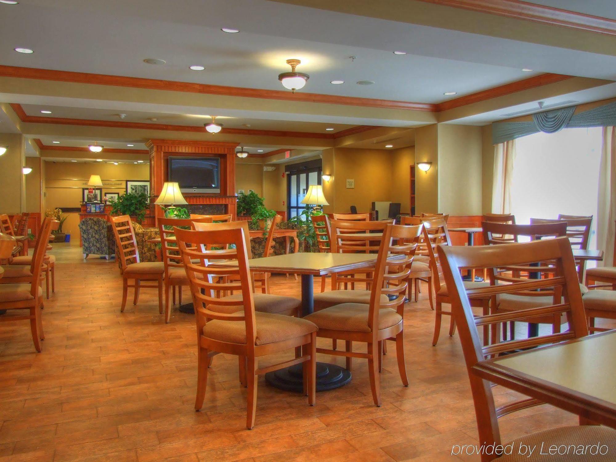 Hampton Inn Commerce/Novi Restoran fotoğraf