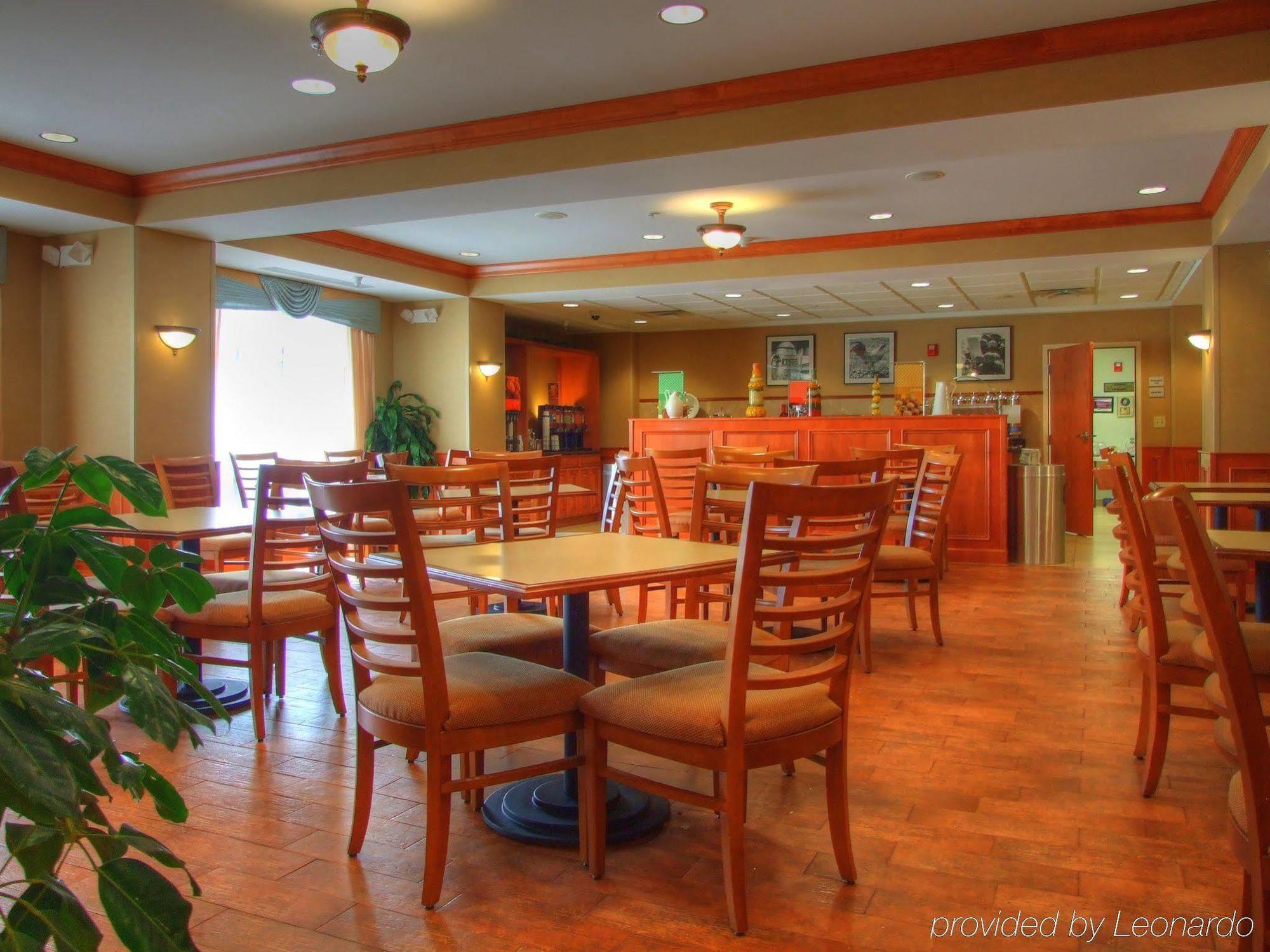 Hampton Inn Commerce/Novi Dış mekan fotoğraf