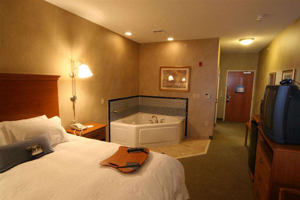 Hampton Inn Commerce/Novi Oda fotoğraf