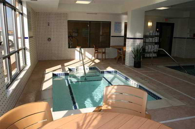 Hampton Inn Commerce/Novi Konforlar fotoğraf