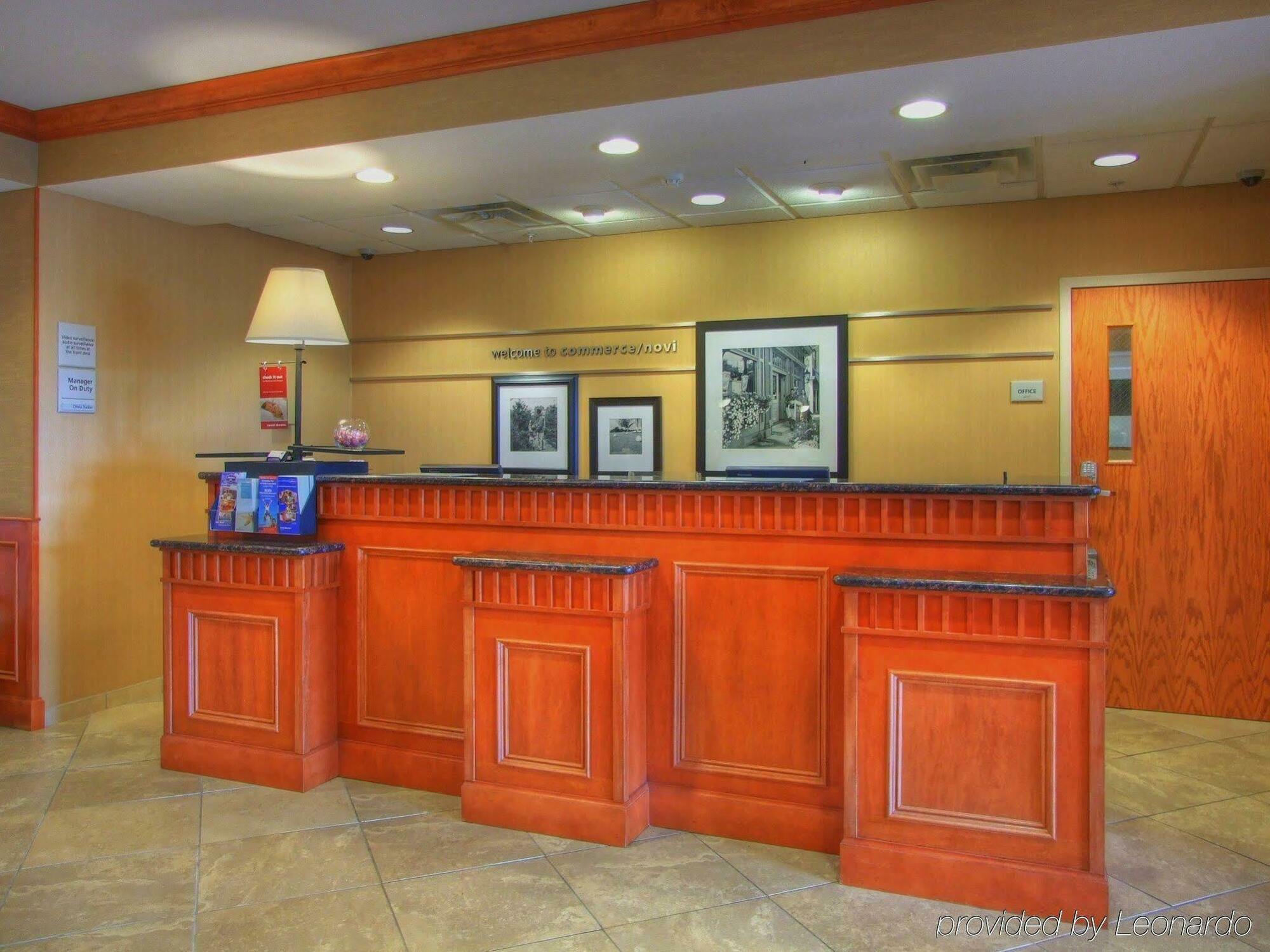 Hampton Inn Commerce/Novi İç mekan fotoğraf